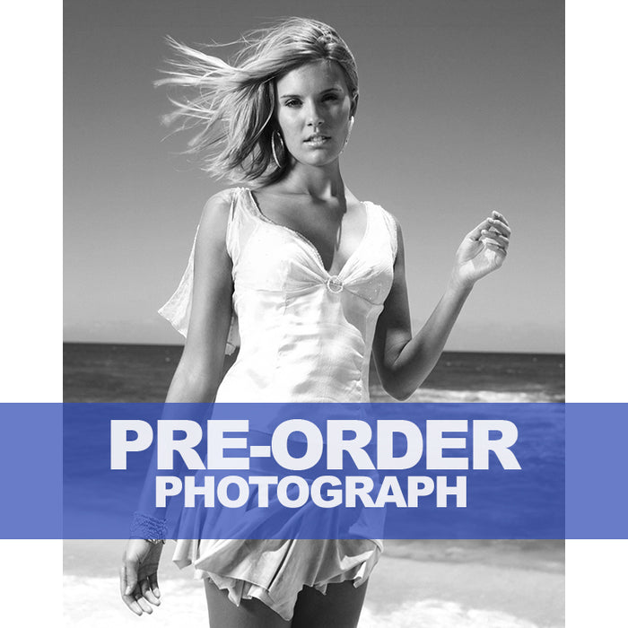 MAGGIE-GRACE-AUTOGRAPH-PHOTO