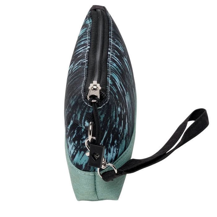 New Glove It Sea Glass Golf Wristlet. MSP$16.95