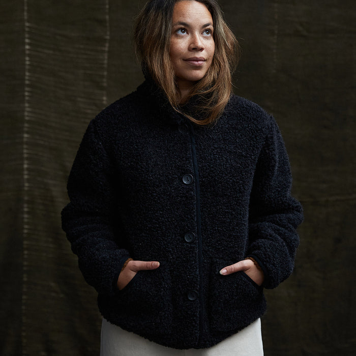Oryx Women's Jacket - Wool Teddy Fleece - Coal