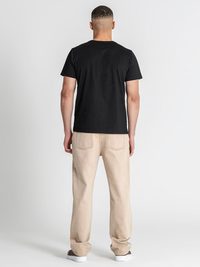 t-shirts / Black Insignia Tee