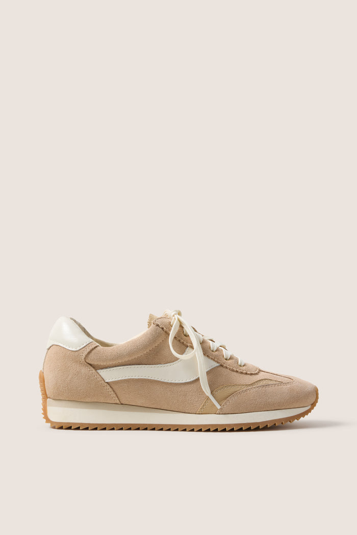 B.NTCD Sneaker