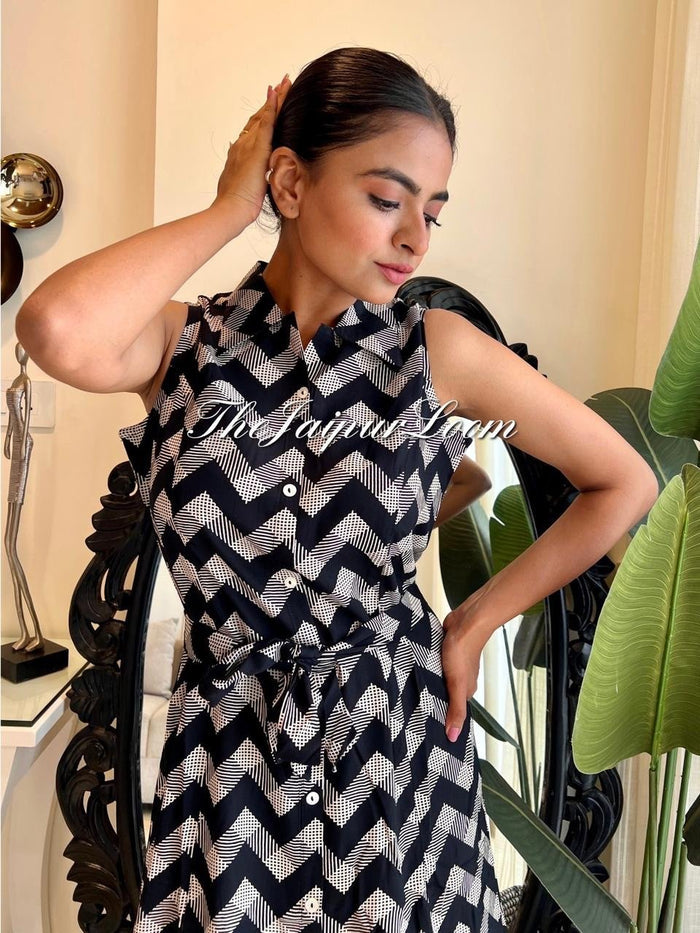 B/W Zigzag Dress with Pocket