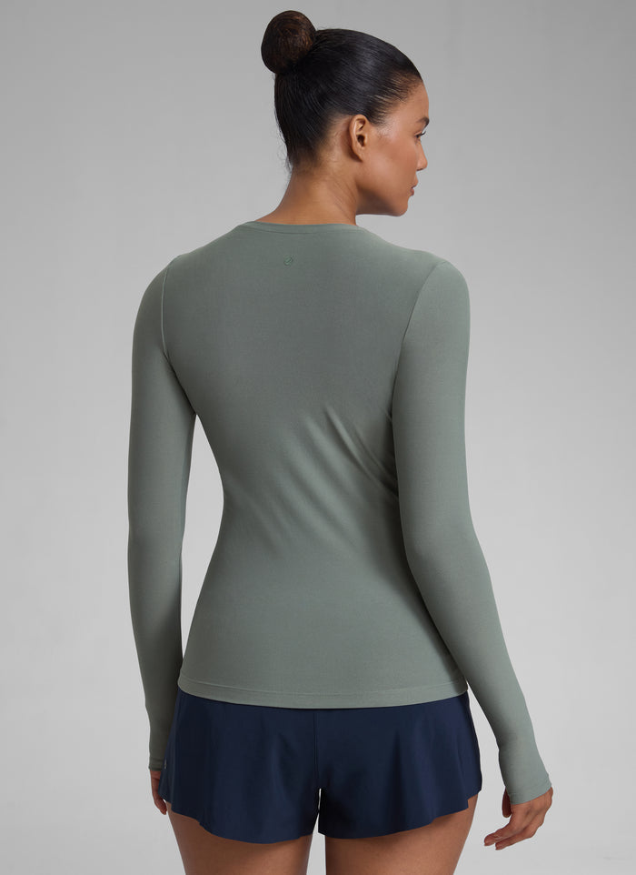 CRZYOGA Women's Cloudweight Workout Crewneck Long Sleeve Thumb Hole Grey Sage