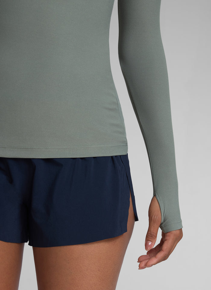 CRZYOGA Women's Cloudweight Workout Crewneck Long Sleeve Thumb Hole Grey Sage
