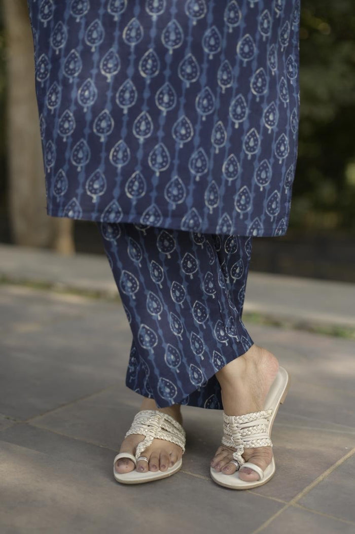 Disha Everyday Cotton Set- Indigo Booti