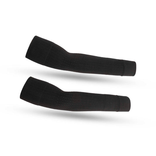 Rogelli Dynaknit armwarmers zwart als verlenging van fietsshirt korte mouw.