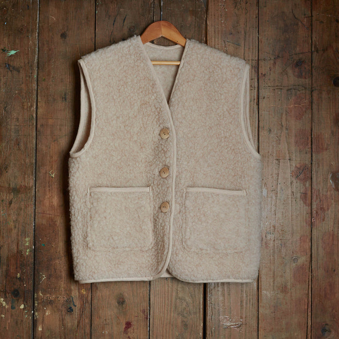 Elk Women's Vest - Wool Teddy Fleece - Oatmeal