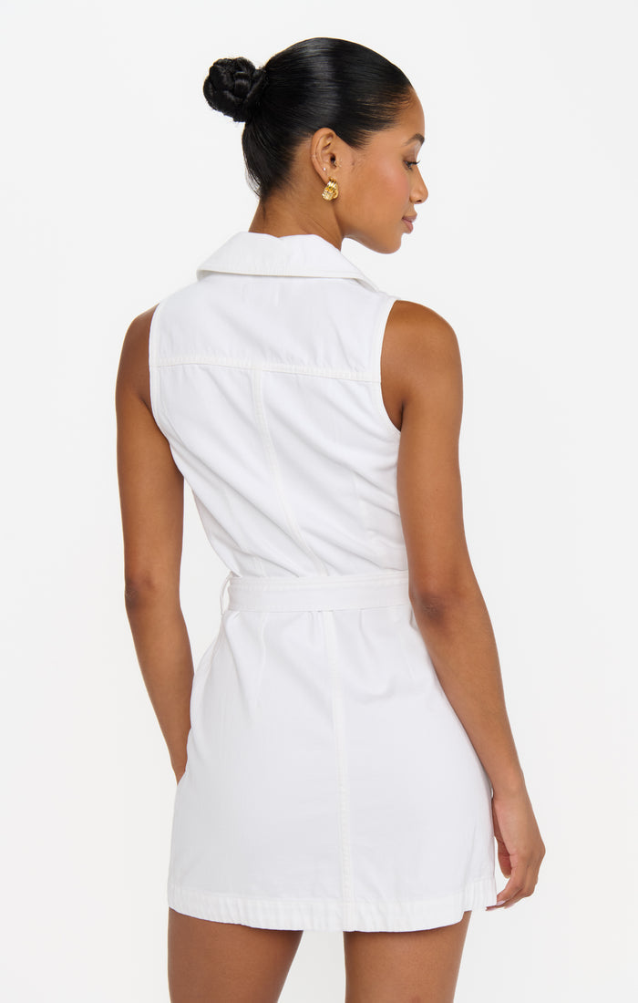 badge_model-wears-size-s