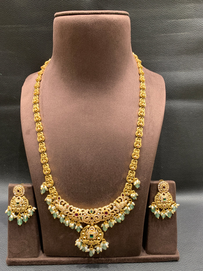 Gold fancy necklace