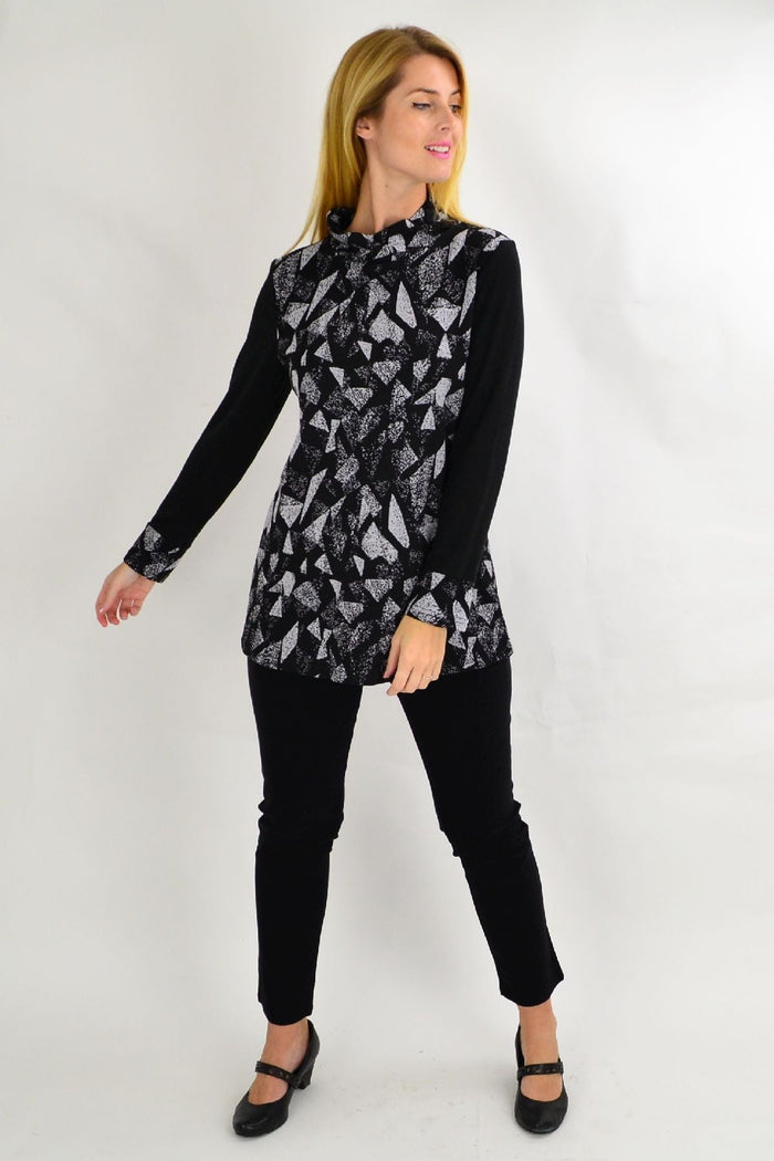 Grey abstract tunic top by Whispers featuring a relaxed fit and artistic black and grey pattern, perfect for casual wear.