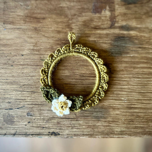 Hand Crocheted Wool Daffodil Frame - Green