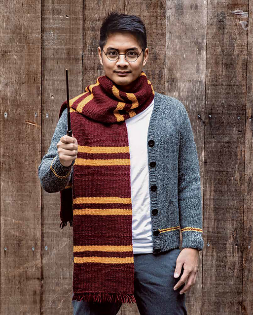 Harry Potter Knitting Magic: The Official Pattern Book by Tanis Gray