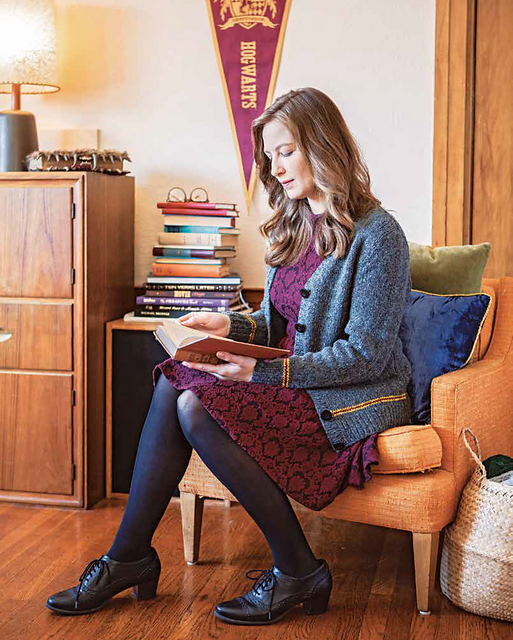 Harry Potter Knitting Magic: The Official Pattern Book by Tanis Gray