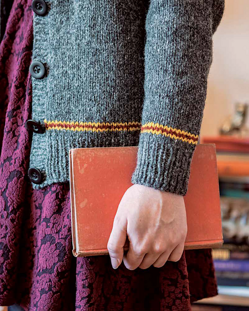 Harry Potter Knitting Magic: The Official Pattern Book by Tanis Gray