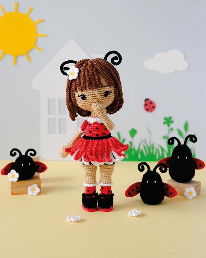 Kawaii Crochet Dolls by Elise Brocard