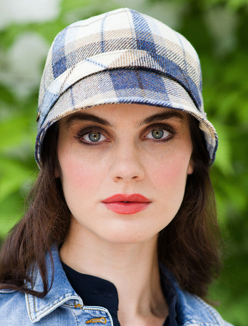 #color_cream-navy-beige-plaid