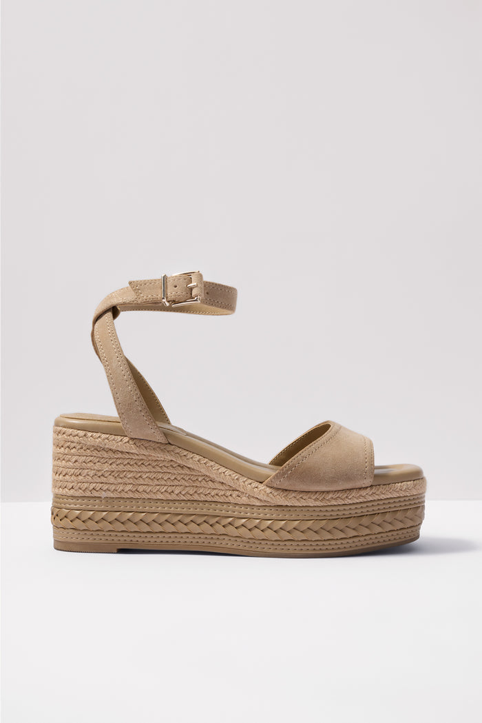 Lilla Wedge Sandal