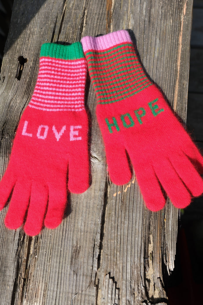 Love Hope Gloves | Red/Pink/Green - Aspiga