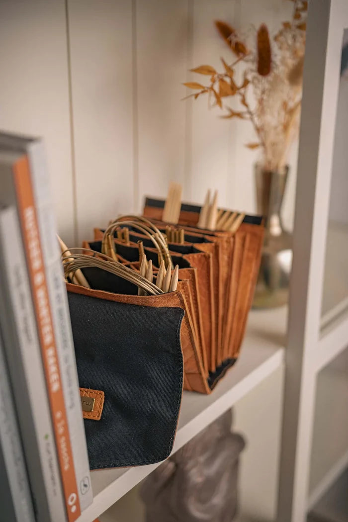 Muud - Betina Interchangeable Needle Case