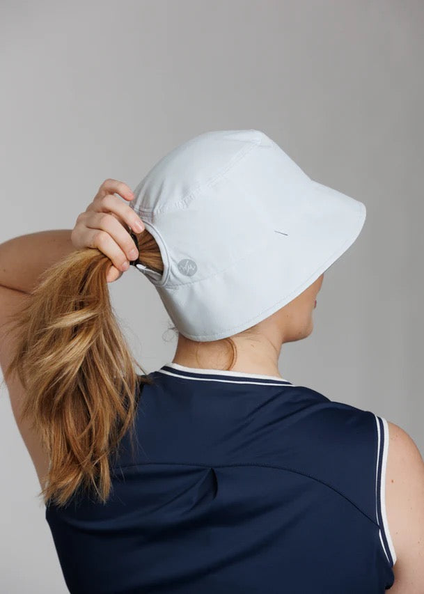 New William Murray Women's White High Ponytail Tech Bucket Hat