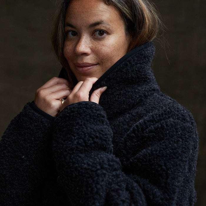 Oryx Women's Jacket - Wool Teddy Fleece - Coal