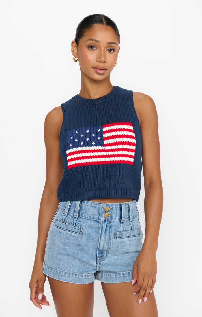 badge_model-wears-size-25