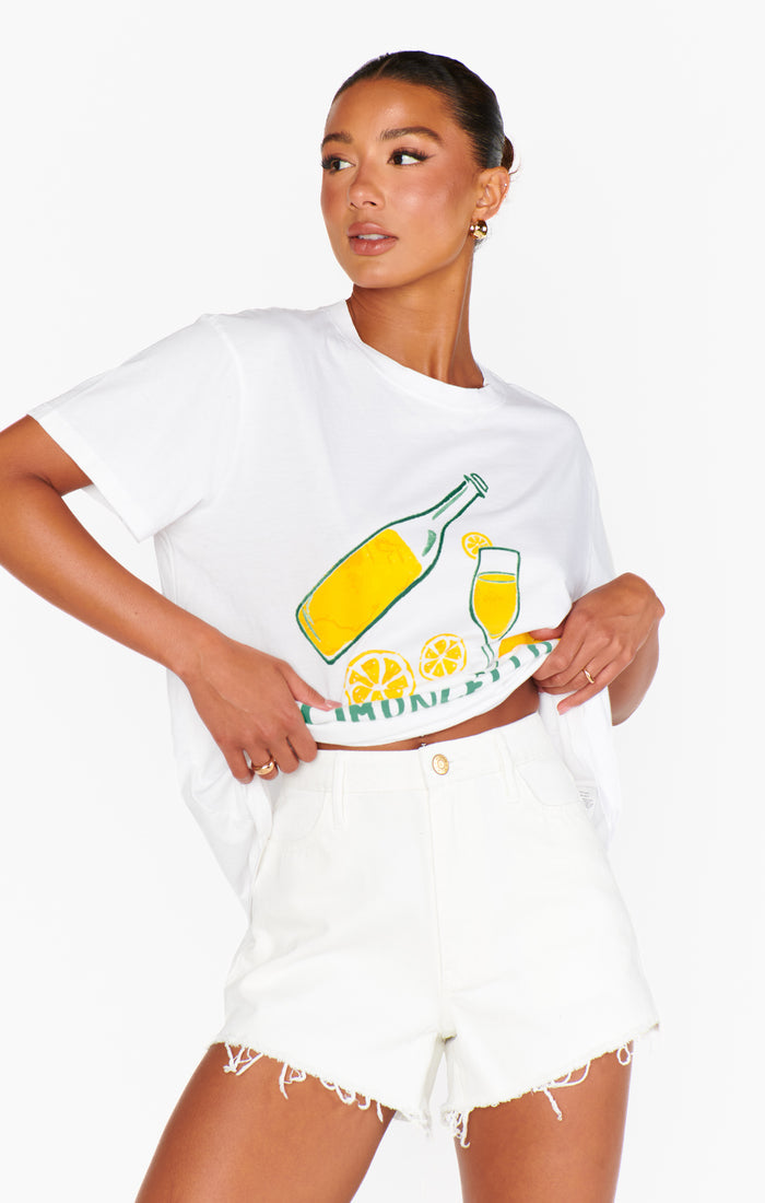 badge_model-wears-size-s