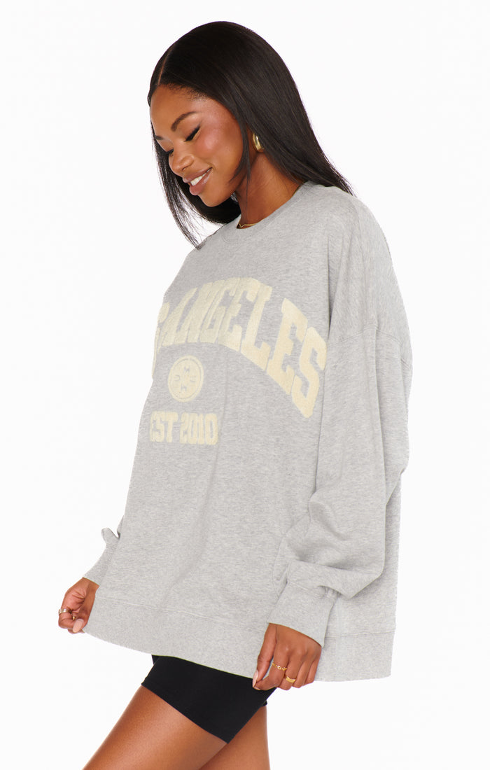 badge_model-wears-size-s