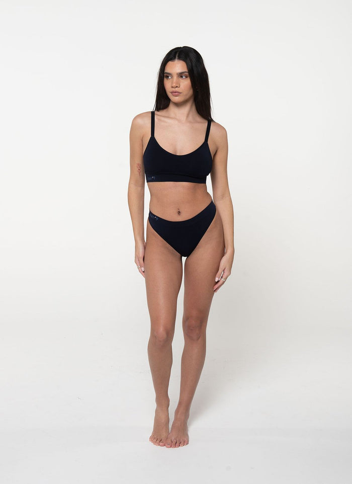 The Everyday Crop – Navy | Nat'v Basics