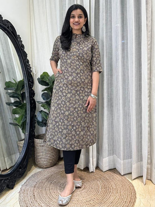 Weekend Cotton Kurta- Darkest Brown Jaal
